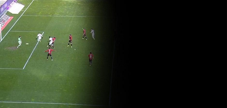 Tepkiler artıyor: 'Trabzonspor'un attığı gol Galatasaray'ın iptal edilen gol&uuml;n&uuml;n aynısı'