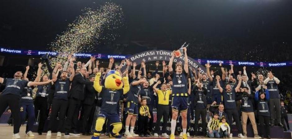 T&uuml;rkiye Kupası Fenerbah&ccedil;e'nin! Derbide Beşiktaş'ı yıktı