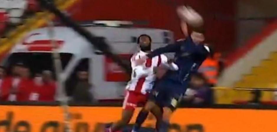 Antalya'da g&ouml;zler hakeme d&ouml;nd&uuml;! Fenerbah&ccedil;e penaltı bekledi