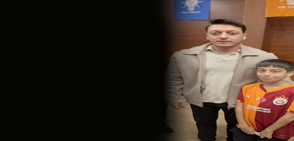 Mesut &Ouml;zil'den Galatasaray ve Fenerbah&ccedil;e s&ouml;zleri!