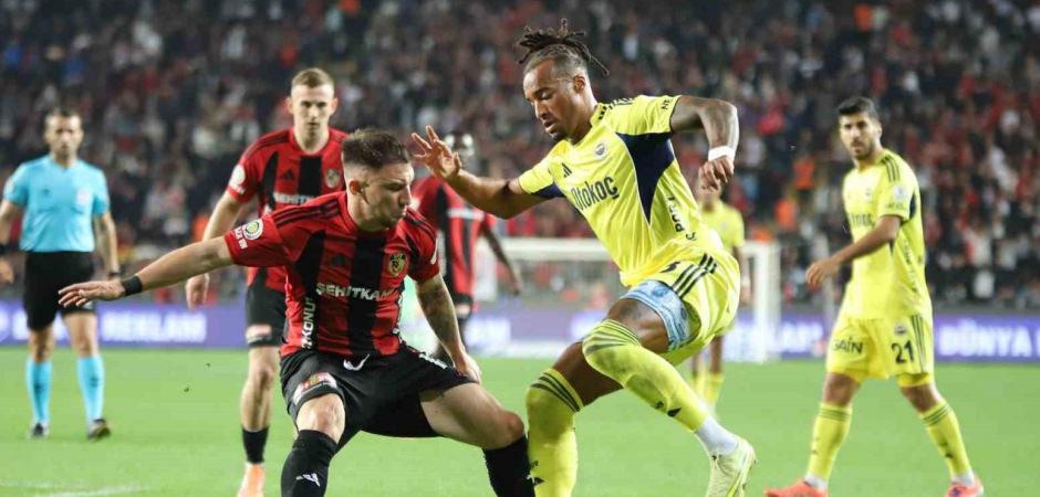 Fenerbah&ccedil;e, 5 eksikle Gaziantep'te kupa sınavında!