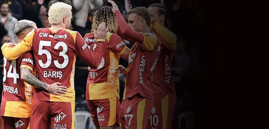 Galatasaray'ın yıldızı i&ccedil;in d&uuml;nya devlerinin scoutları derbiye geliyor!