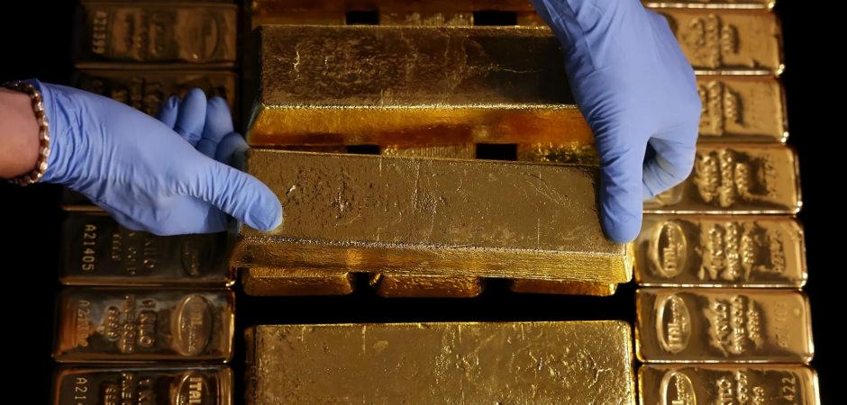 S&uuml;rpriz d&uuml;ş&uuml;ş&uuml;n ardından altın yeniden toparladı! Gram altın ve &ccedil;eyrek ne kadar oldu?