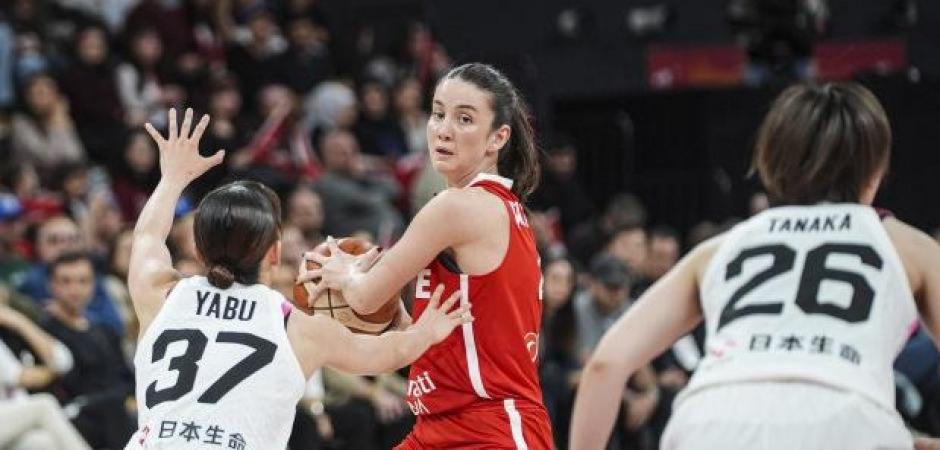 D&uuml;nya Kupası yolunda kritik zafer! Potanın Perileri Japonya'yı devirdi