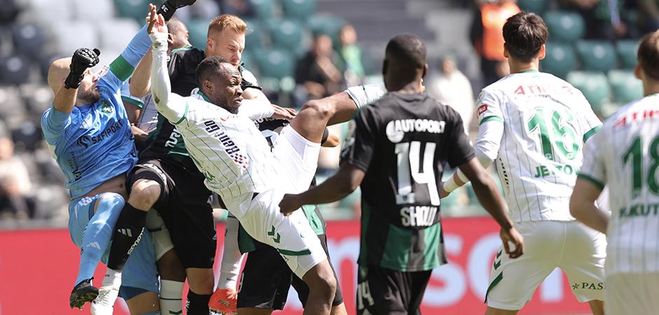 Konyaspor Kocaelispor'u geriden gelerek devirdi!