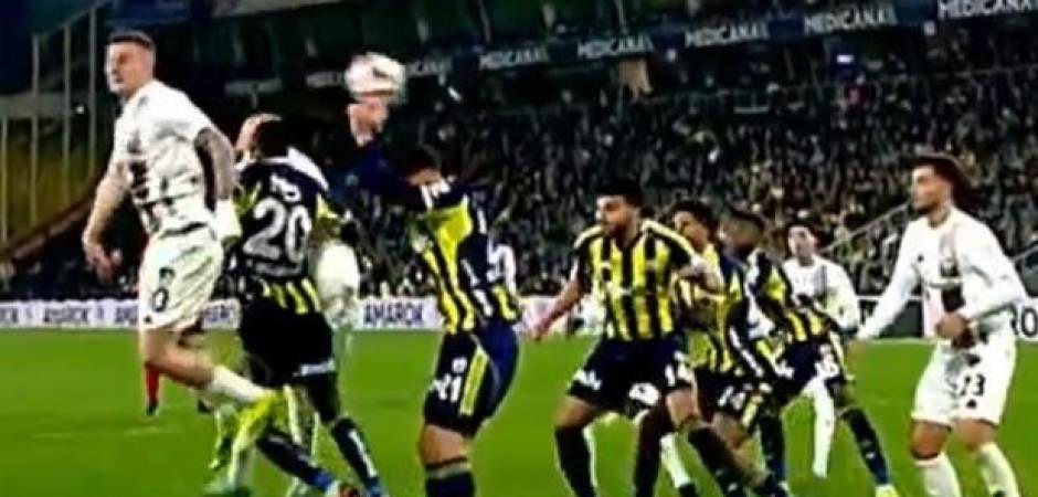 Kadık&ouml;y'de VAR devrede! Eski hakemler penaltı kararını yorumladı