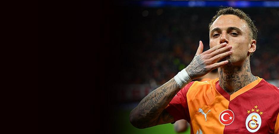 S&uuml;rprizin b&ouml;ylesi! Liverpool ma&ccedil;ında parmağı kopan Noa Lang, milli takımdan davet aldı