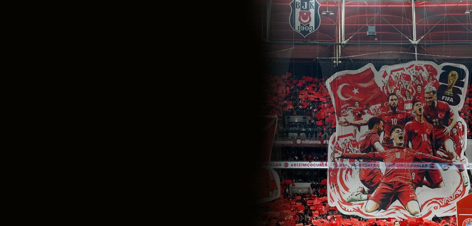 Dolmabah&ccedil;e'de g&ouml;rsel ş&ouml;len! 'Ge&ccedil;mişten geleceğe hedef D&uuml;nya Kupası'