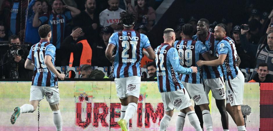 Dev ma&ccedil;ta kazanan Trabzonspor! Zirvede fark 1'e d&uuml;şt&uuml;