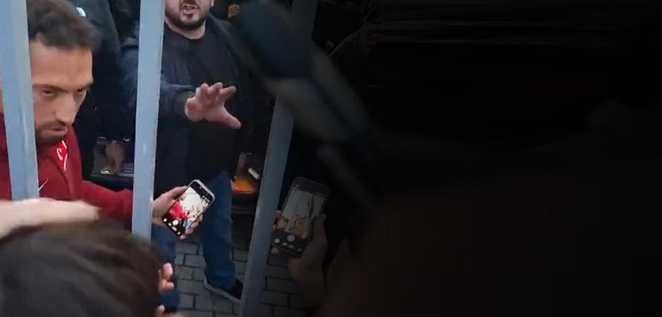 Hakan &Ccedil;alhanoğlu&rsquo;na &ccedil;irkin algı operasyonu! Ger&ccedil;ek g&ouml;r&uuml;nt&uuml;ler her şeyi ortaya &ccedil;ıkardı
