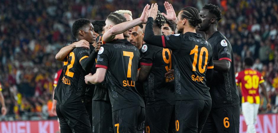 Aslan İzmir'de k&uuml;kredi! Galatasaray zaferle &ccedil;ıktı