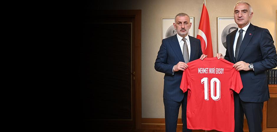 Futbolun g&uuml;c&uuml; turizme taşınıyor: Bakanlık ve TFF&rsquo;den iş birliği