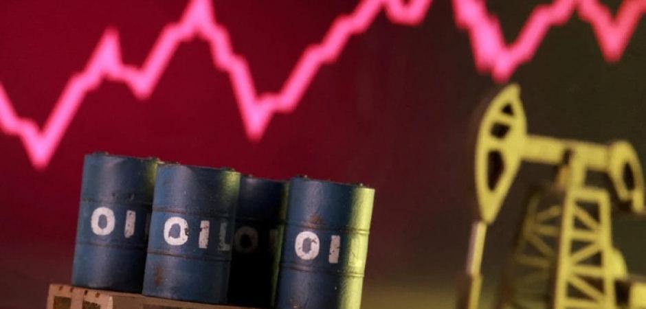 Petrolde sular durulmuyor: 2020'den bu yana tarihi y&uuml;kseliş