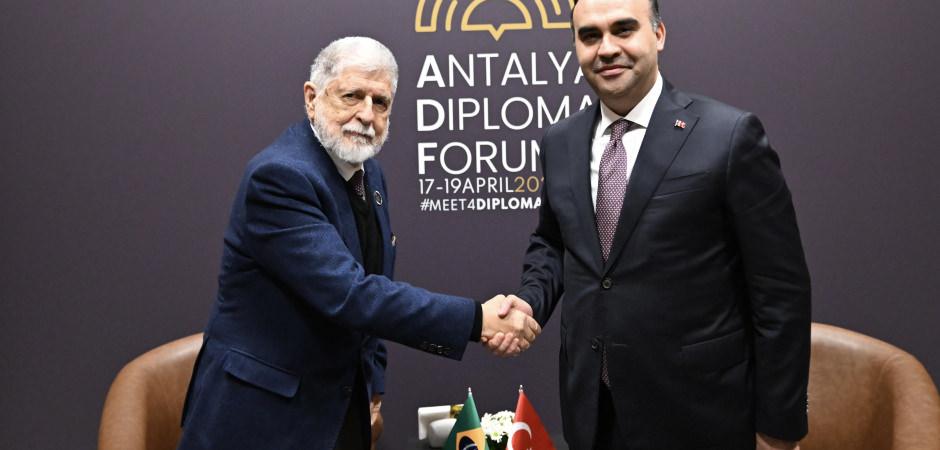 Bakan Kacır'dan Antalya'da yoğun diplomasi trafiği