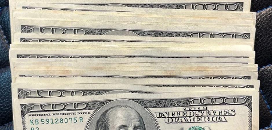 D&ouml;vizin 'eski' dediler 44 yerine 40 liradan bozmaya &ccedil;alıştılar!