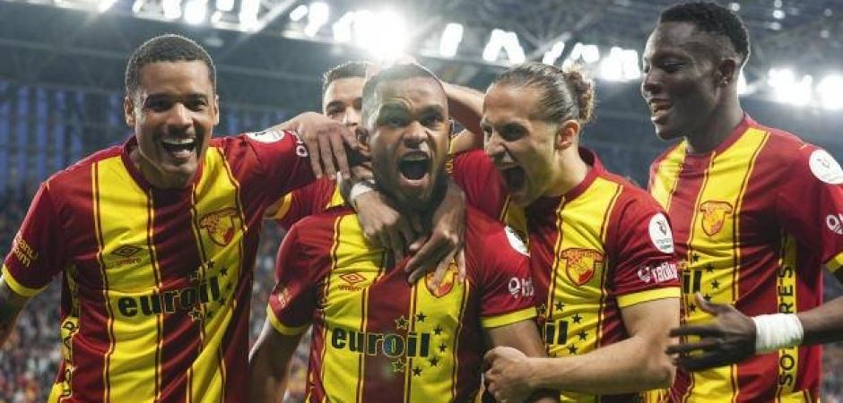 S&uuml;per Lig'in en erken gol&uuml;n&uuml; atıp rakip takımı ateşe attılar