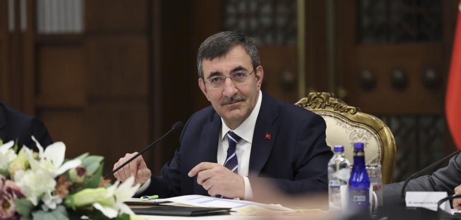 Cevdet Yılmaz&rsquo;dan net mesaj: T&uuml;rkiye &ccedil;atışmalardan uzak, yatırıma yakın!