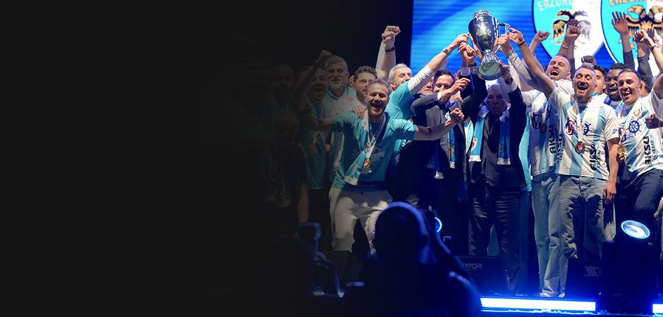 Erzurumspor tarih yazdı! Dadaşlar şehri bayram yerine &ccedil;evirdi