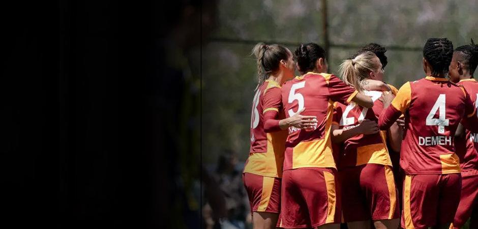 Kadınlar S&uuml;per Ligi'nde nefes kesen derbi! Galatasaray, Fenerbah&ccedil;e'yi 2 dakikada mat etti