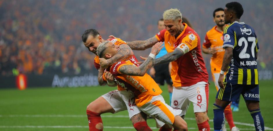 Par&ccedil;alı ruhun zaferi: Osimhen dinlense derbide tarihi fark olabilirdi