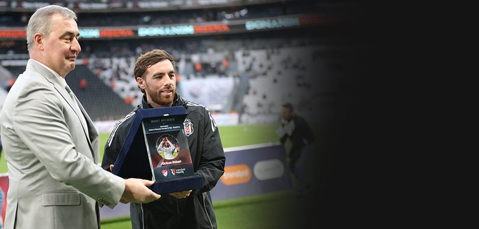 TFF'den ma&ccedil; &ouml;ncesi Orkun K&ouml;k&ccedil;&uuml;'ye &ouml;d&uuml;l! En g&uuml;zel gol se&ccedil;ildi