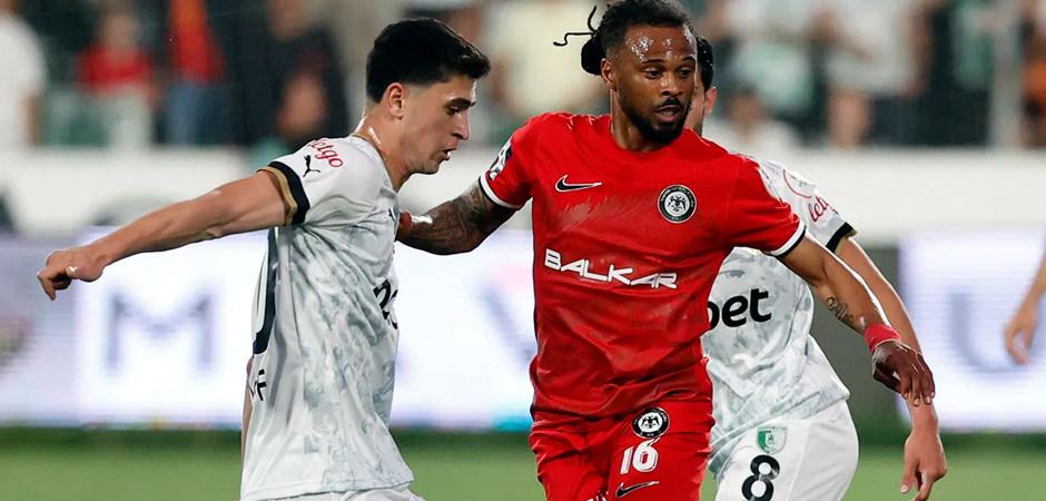 S&uuml;per Lig i&ccedil;in b&uuml;y&uuml;k d&uuml;ello! Final bileti &Ccedil;orum'da kesilecek
