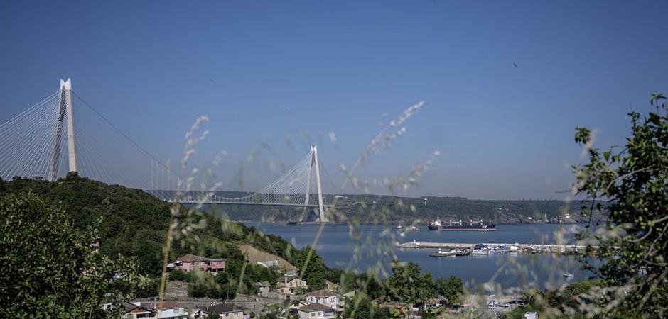 H&uuml;rm&uuml;z krizi T&uuml;rkiye&rsquo;ye yaradı: Boğazların stratejik g&uuml;c&uuml; zirve yaptı! İşte rakamlar...