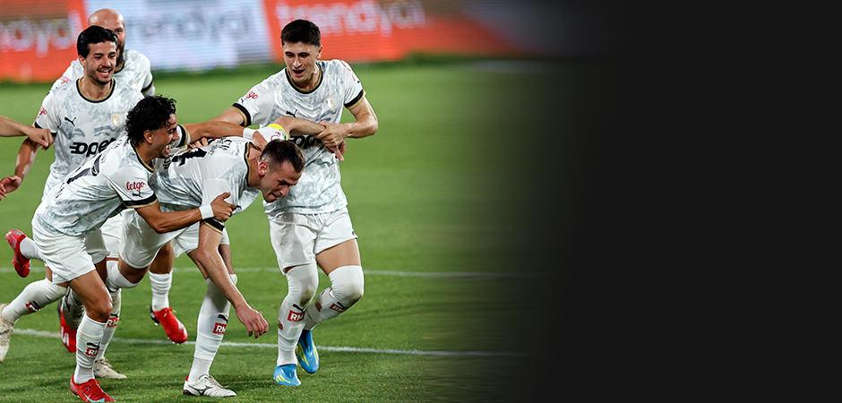 S&uuml;per Lig yolunda kritik d&uuml;ello! Final kapısını araladılar