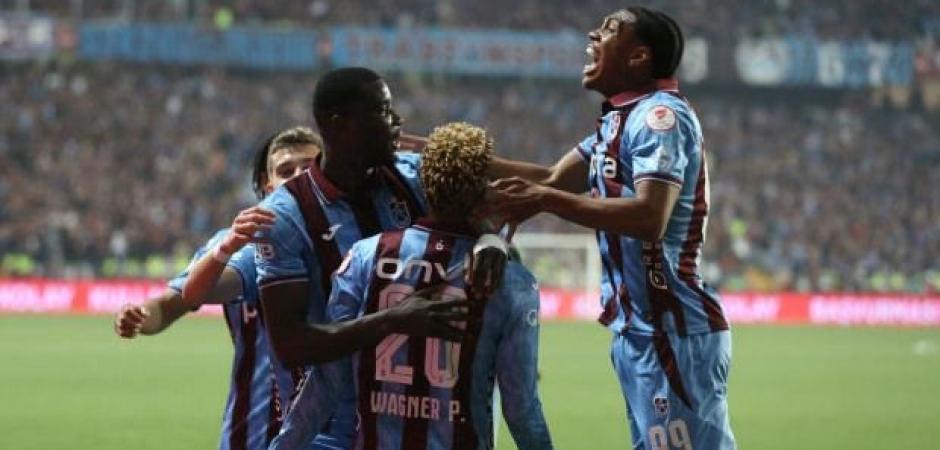 Antalya'da Fırtına esti! T&uuml;rkiye Kupası'nda zafer Trabzonspor'un