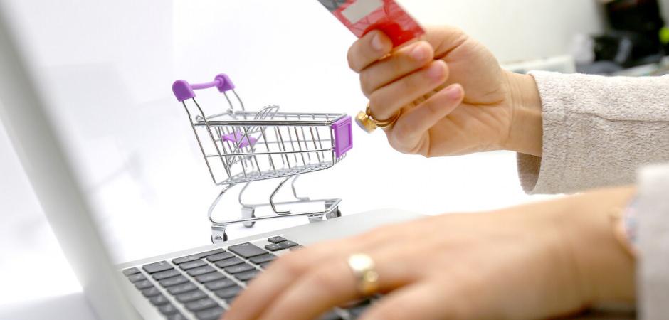 T&uuml;rkiye&rsquo;nin 5 yıllık e-ticaret bilan&ccedil;osu: 10,6 trilyon liralık dev hacim