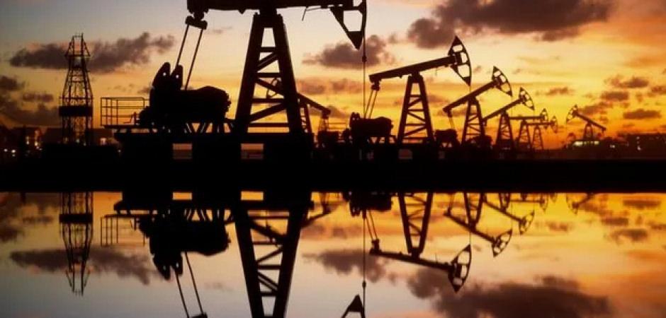 6 yılın en b&uuml;y&uuml;k kaybı! Petrol fiyatlarında anlaşma umudu