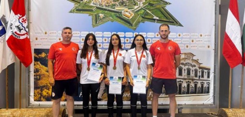 Avrupa'da tarihi başarı! Milli takımdan gururlandıran derece