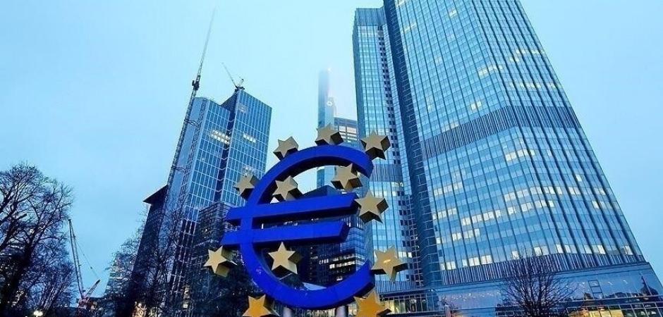 ECB Başekonomisti Philip Lane: Enflasyon ve b&uuml;y&uuml;me tahminlerini g&uuml;ncelleyeceğiz