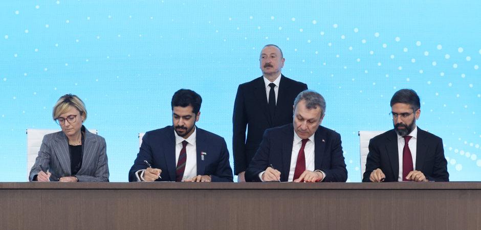 Bak&uuml;&rsquo;de tarihi imza atıldı! Tam 15 yıl boyunca T&uuml;rkiye&rsquo;ye akacak