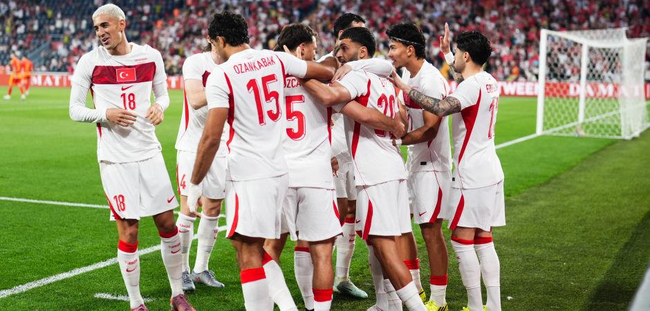 Bizim &Ccedil;ocuklar gol yağdırdı! D&uuml;nya Kupası &ouml;ncesi g&ouml;vde g&ouml;sterisi