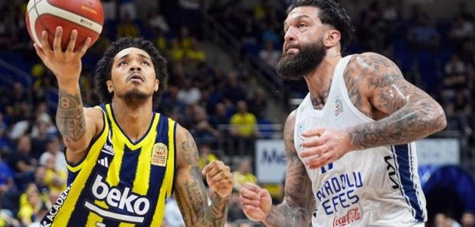Derbi nefes kesti! Fenerbah&ccedil;e Beko avantajı 1 sayıyla kaptı
