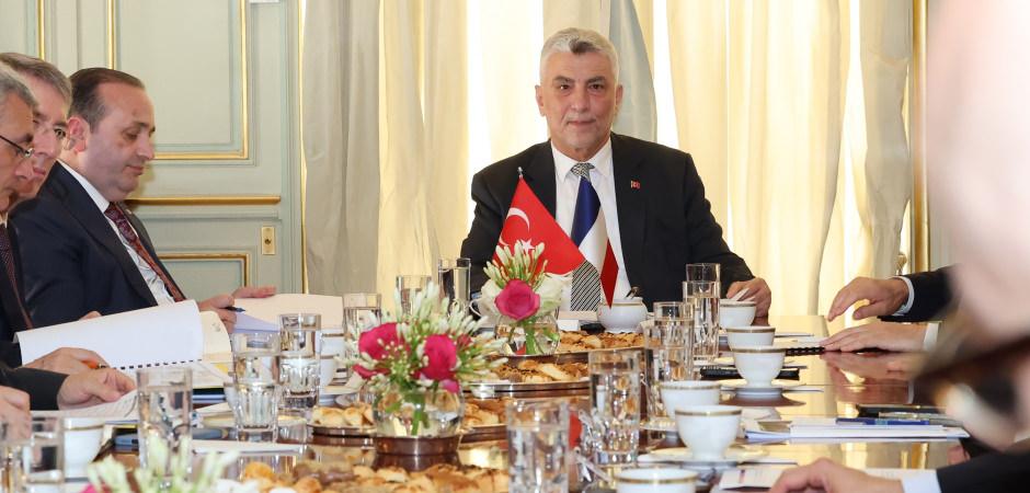 Ticaret Bakanı Bolat, Fransız iş d&uuml;nyası temsilcileriyle bir araya geldi