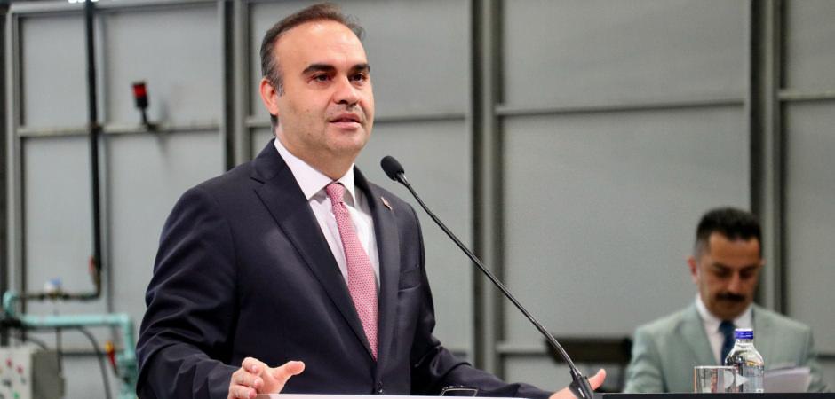 Bakan Kacır: T&uuml;rkiye&rsquo;ye yatırım yapan kazanır