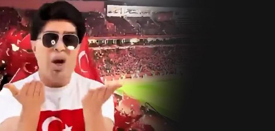 Yılmaz Morg&uuml;l'&uuml;n milli takım marşı sosyal medyayı salladı