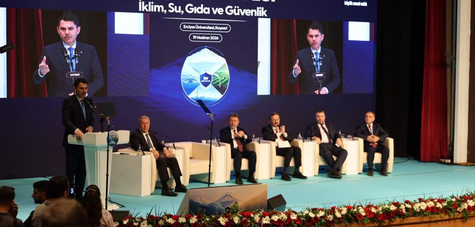 Bakan Kurum: Gıda meselesi sadece ekip bi&ccedil;me meselesi değil