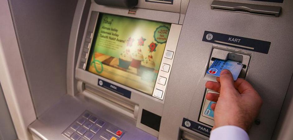 Bankacılık devi T&uuml;rkiye'deki ATM'lerini kaldırıyor: Diğer ATM'ler &uuml;cretsiz ama bir şartla!