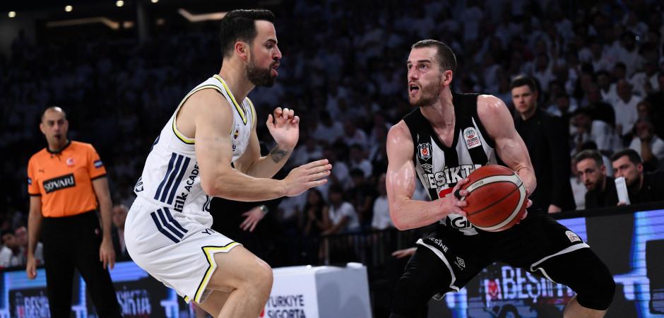 Beşiktaş'ı deviren Fenerbah&ccedil;e seride &ouml;ne ge&ccedil;ti! Şampiyonlupa son bir ma&ccedil;