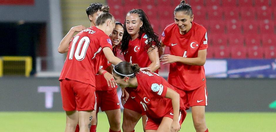 T&uuml;rkiye'nin 2027 D&uuml;nya Kupası hayali i&ccedil;in kritik kura!