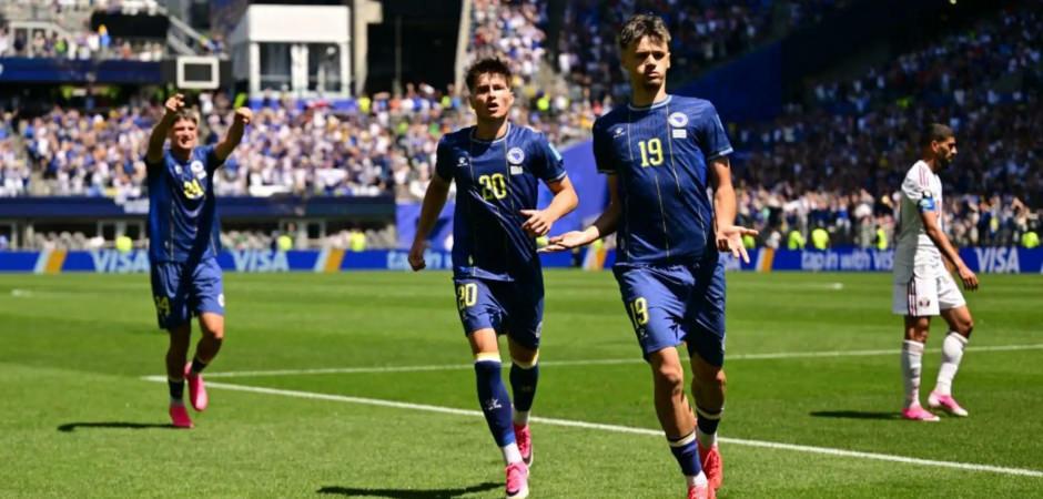 Bosna Hersek, Katar'ı eledi! Son 32 i&ccedil;in kritik bekleyiş başladı
