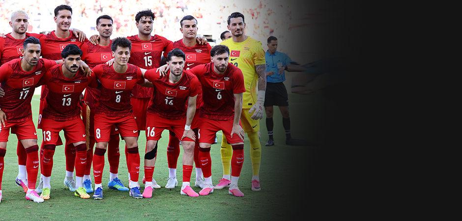 Galatasaray'ı reddeden milli yıldız kararını verdi