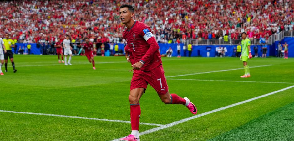 Gol olup yağdılar! Portekiz'den g&ouml;vde g&ouml;sterisi