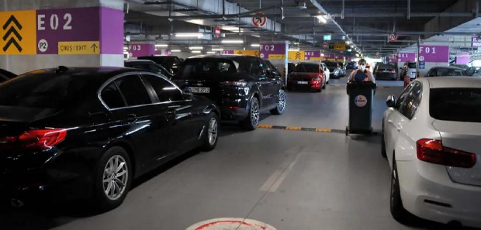 İstanbul'da otopark krizi! Hem yer yok, hem de fiyatlar cep yakıyor
