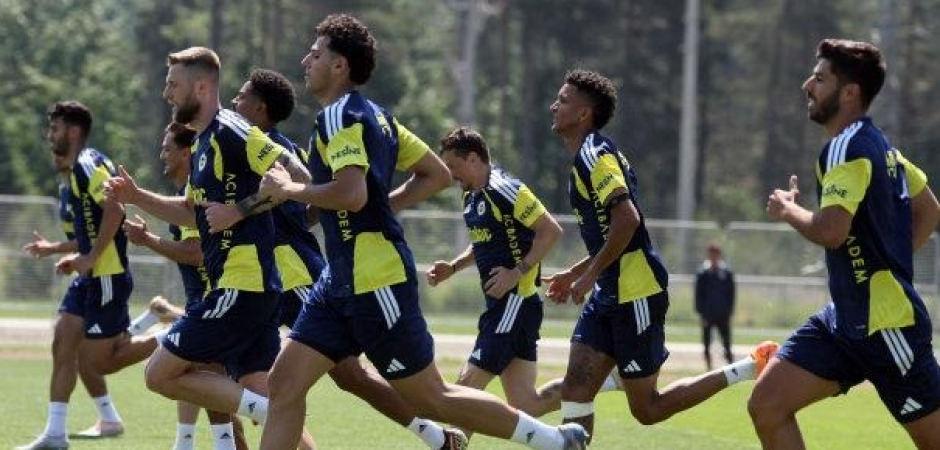 Fenerbah&ccedil;e'nin Avusturya kampı kadrosu belli oldu!