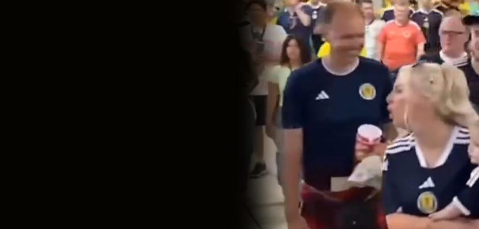 'Gazze'de hemşireydim' diyen İsko&ccedil; taraftardan Filistin tezah&uuml;ratı!