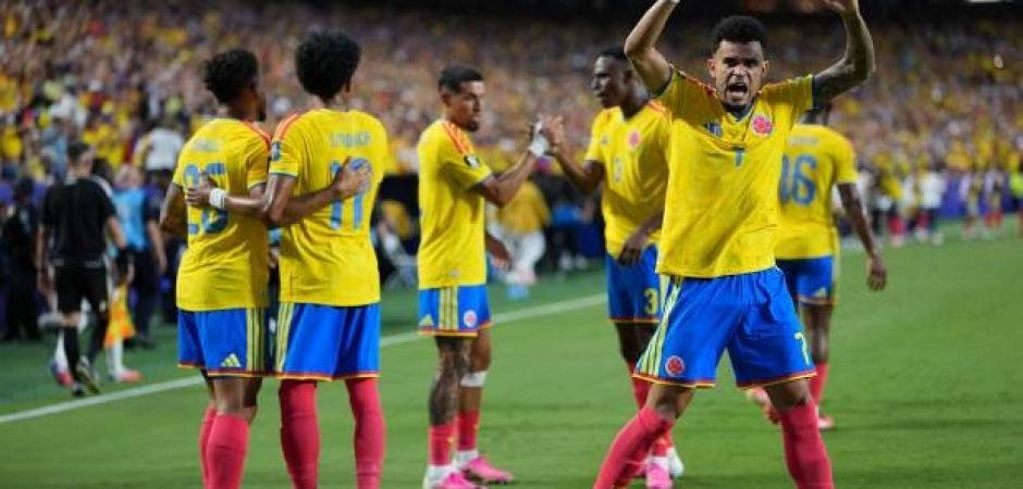 Kolombiya'ya son 16 i&ccedil;in tek gol yetti! Bir Afrika takımı daha veda etti